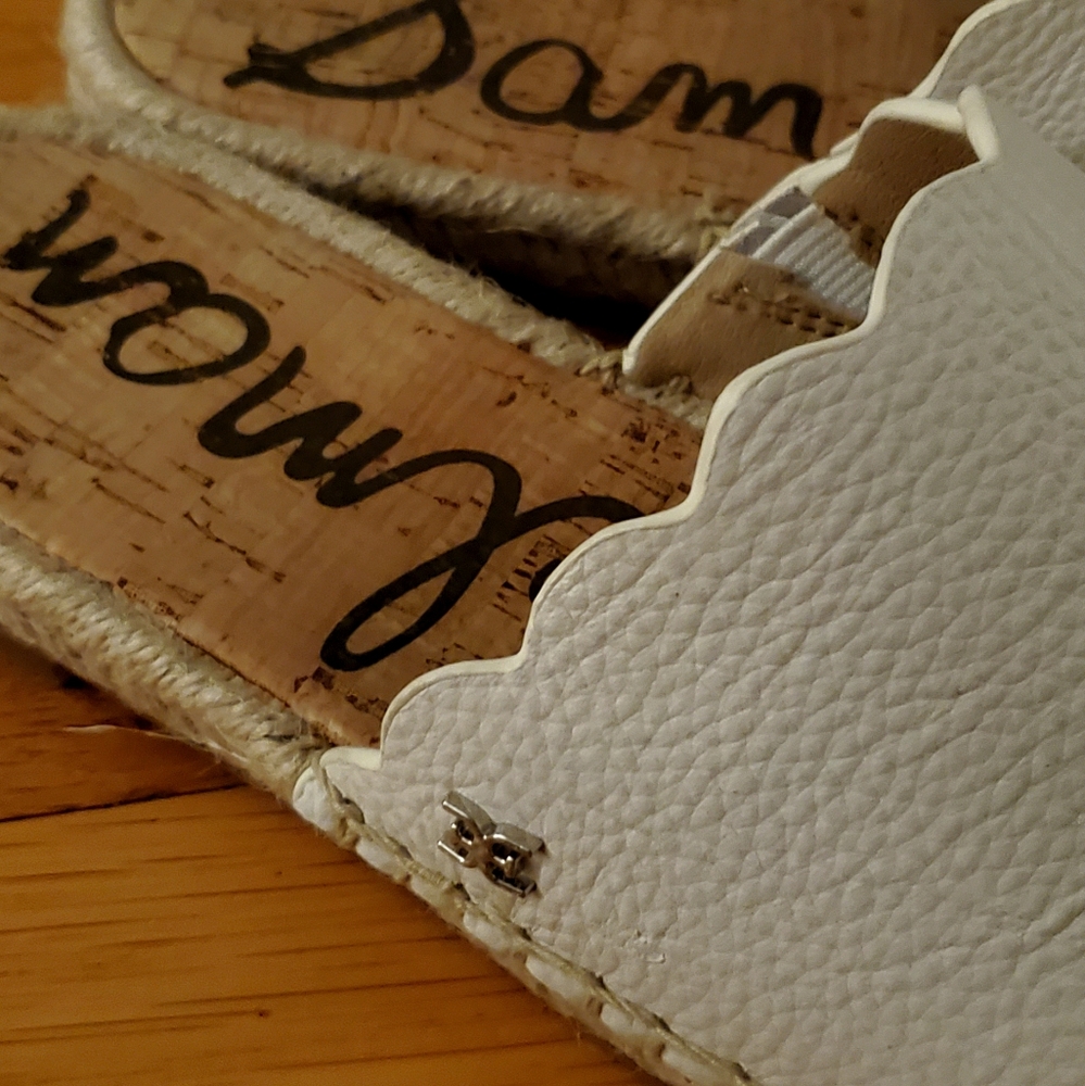 White scalloped Sam Edelman sandals❤❤